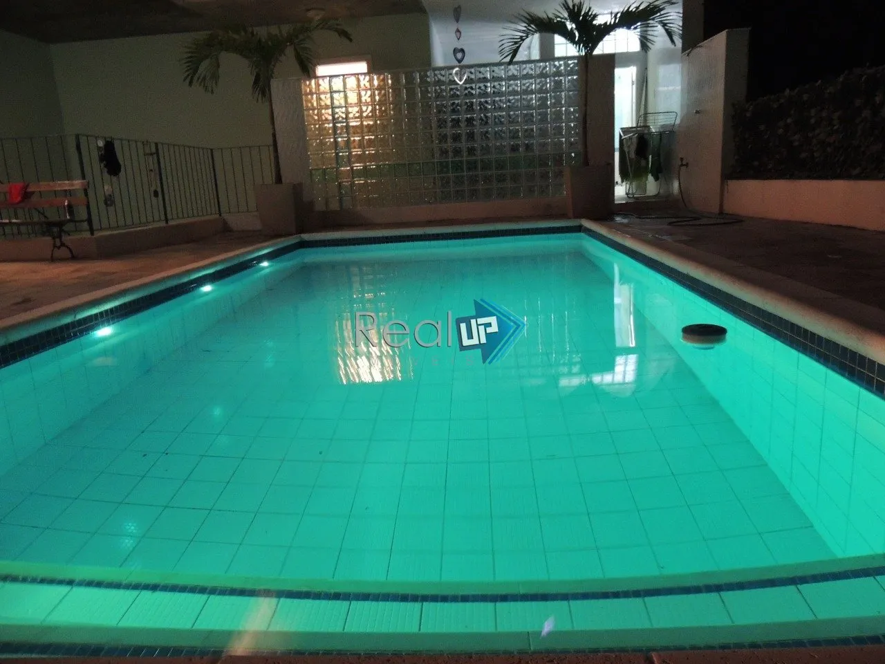 House with 3 bedrooms and 600 m² plus private BBQ terrace — photo 51