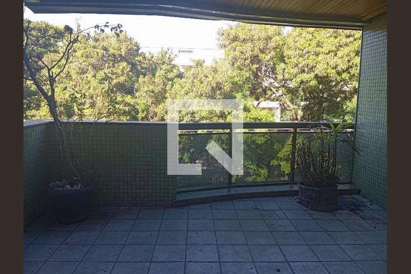 130 m² apartment with 3 bedrooms and a balcony — photo 12