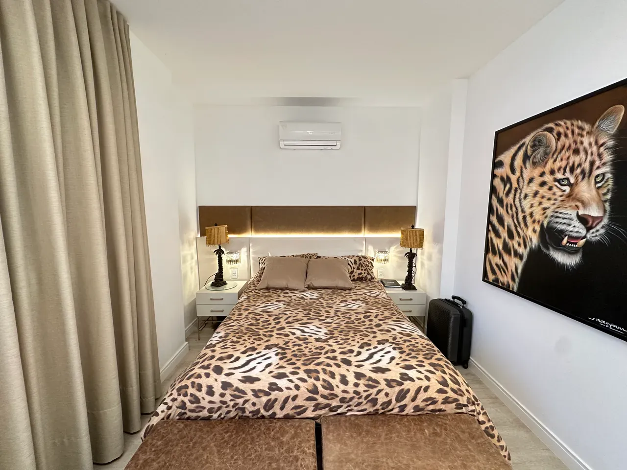 3-bedroom apartment with a fireplace in Florianópolis — photo 44