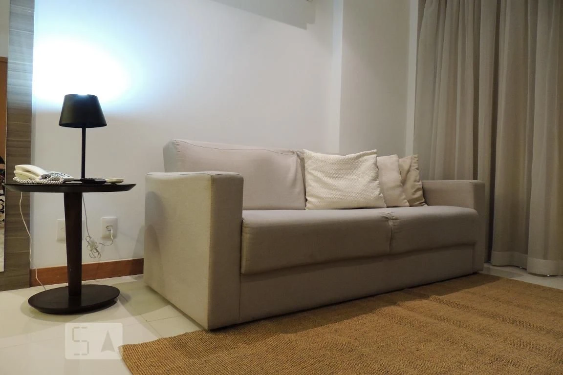 One-bedroom apartment in a building with a gym — photo 7