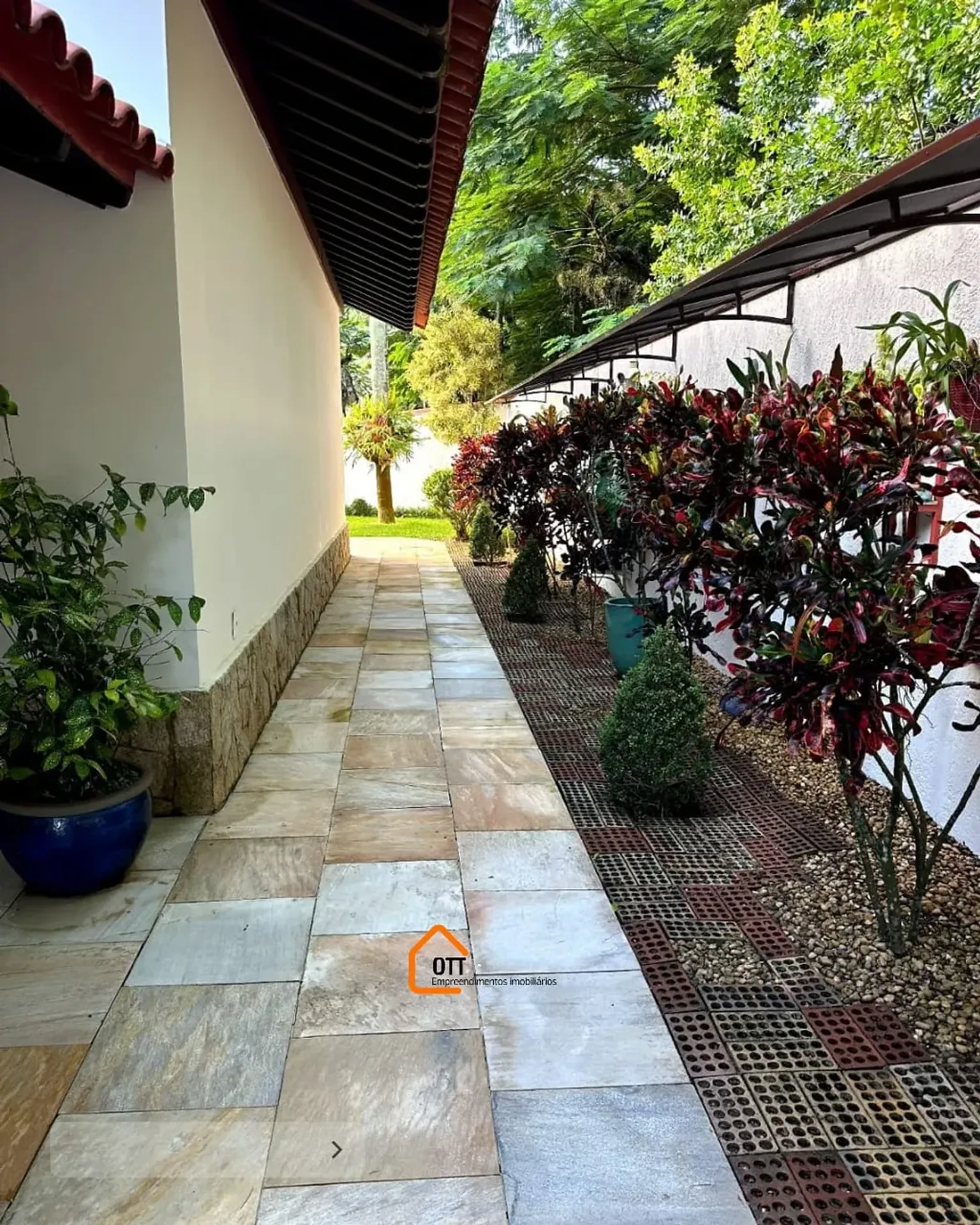 Casa com varanda e churrasqueira 5 quartos e 5 banheiros — photo 50