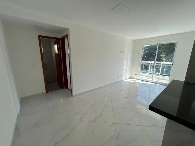 Unfurnished 1-bedroom apartment with open-plan kitchen — photo 5
