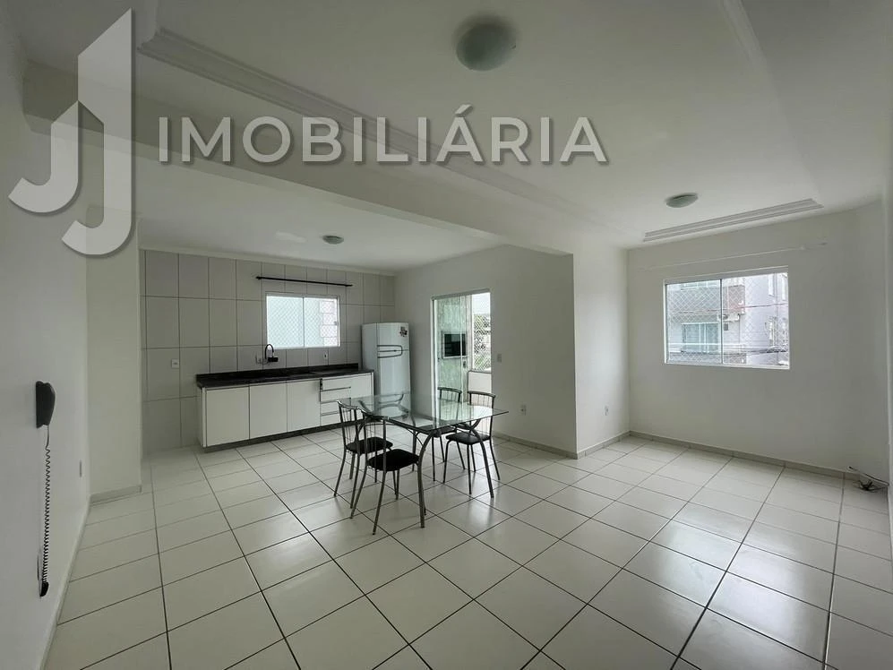 Glass-enclosed balcony in a 3-bedroom apartment, 90 m² — photo 7