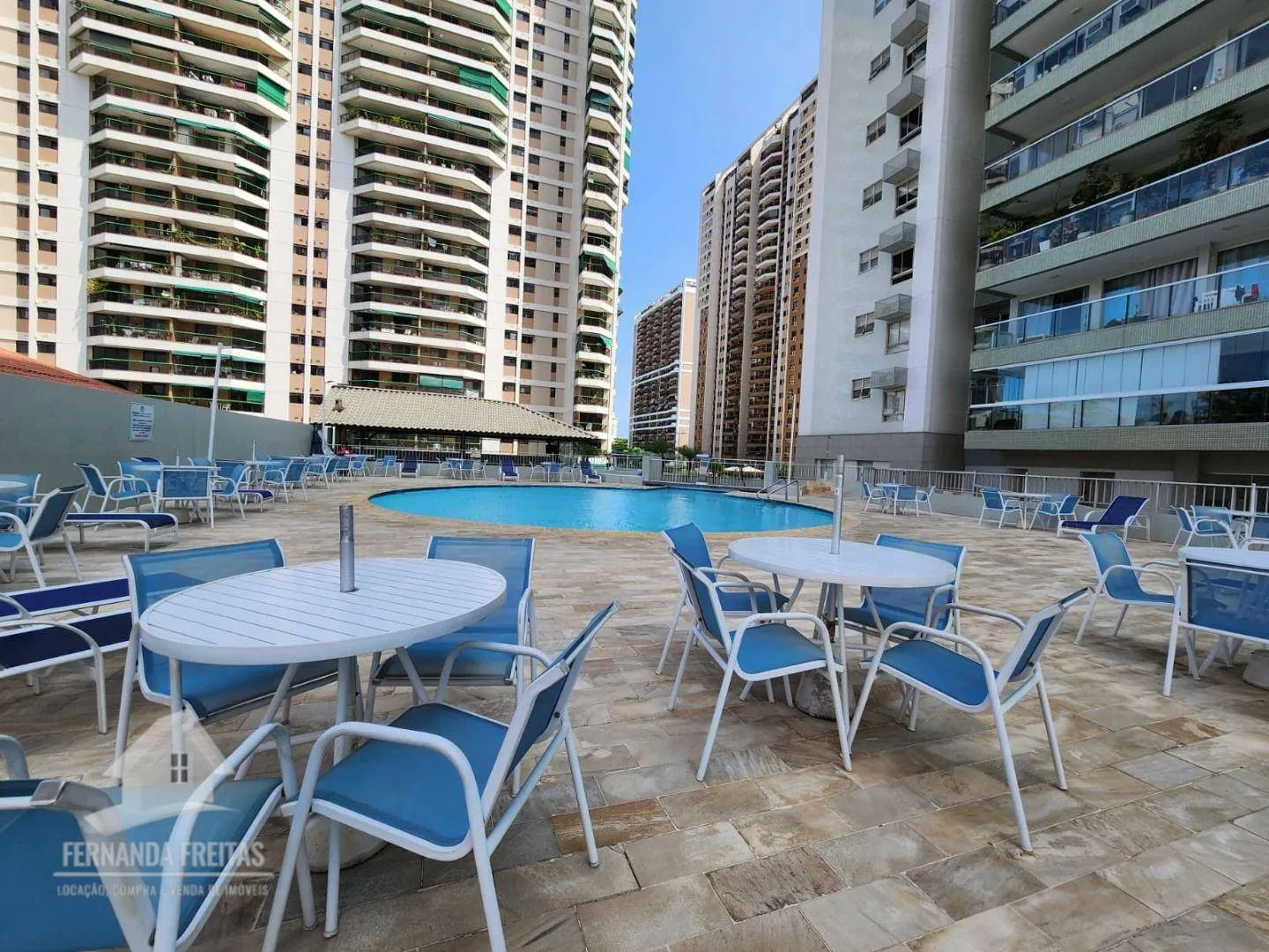 Furnished duplex penthouse with 3 bedrooms and 191 m² — photo 38