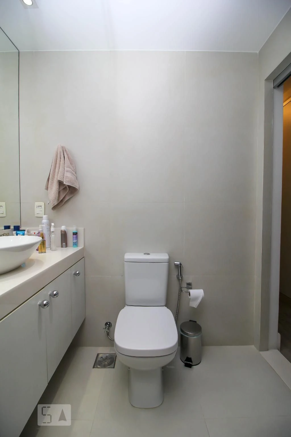 3-bedroom apartment with a glass-enclosed balcony — photo 44