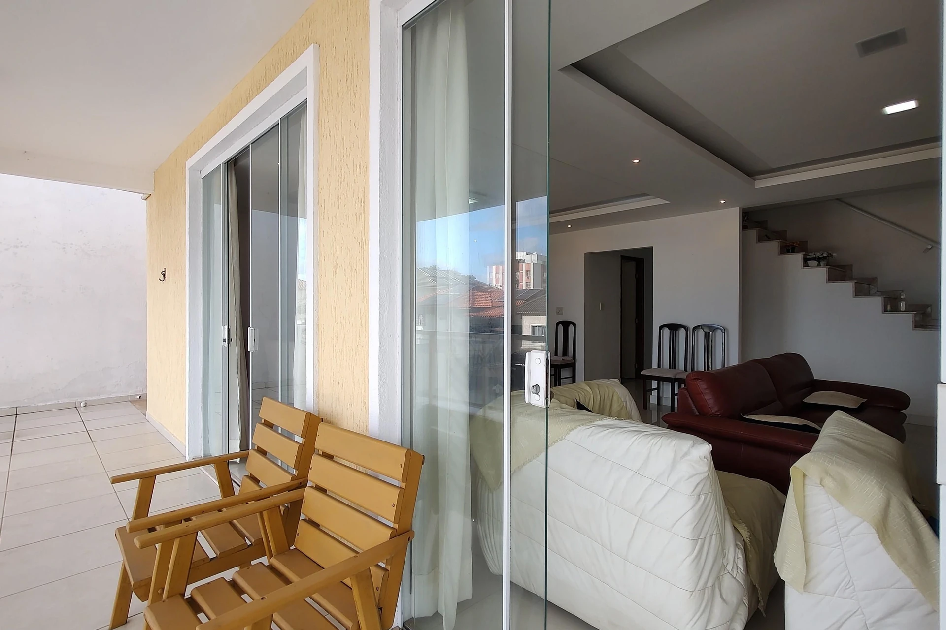 Vista a la montaña y 5 dormitorios: casa de 900 m² — photo 91