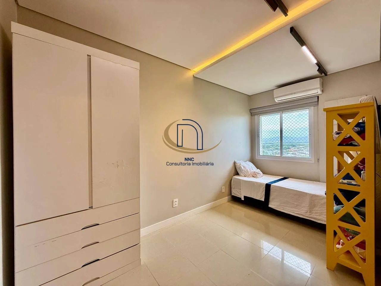 Furnished apartment with 3 bedrooms and 3 bathrooms — photo 18