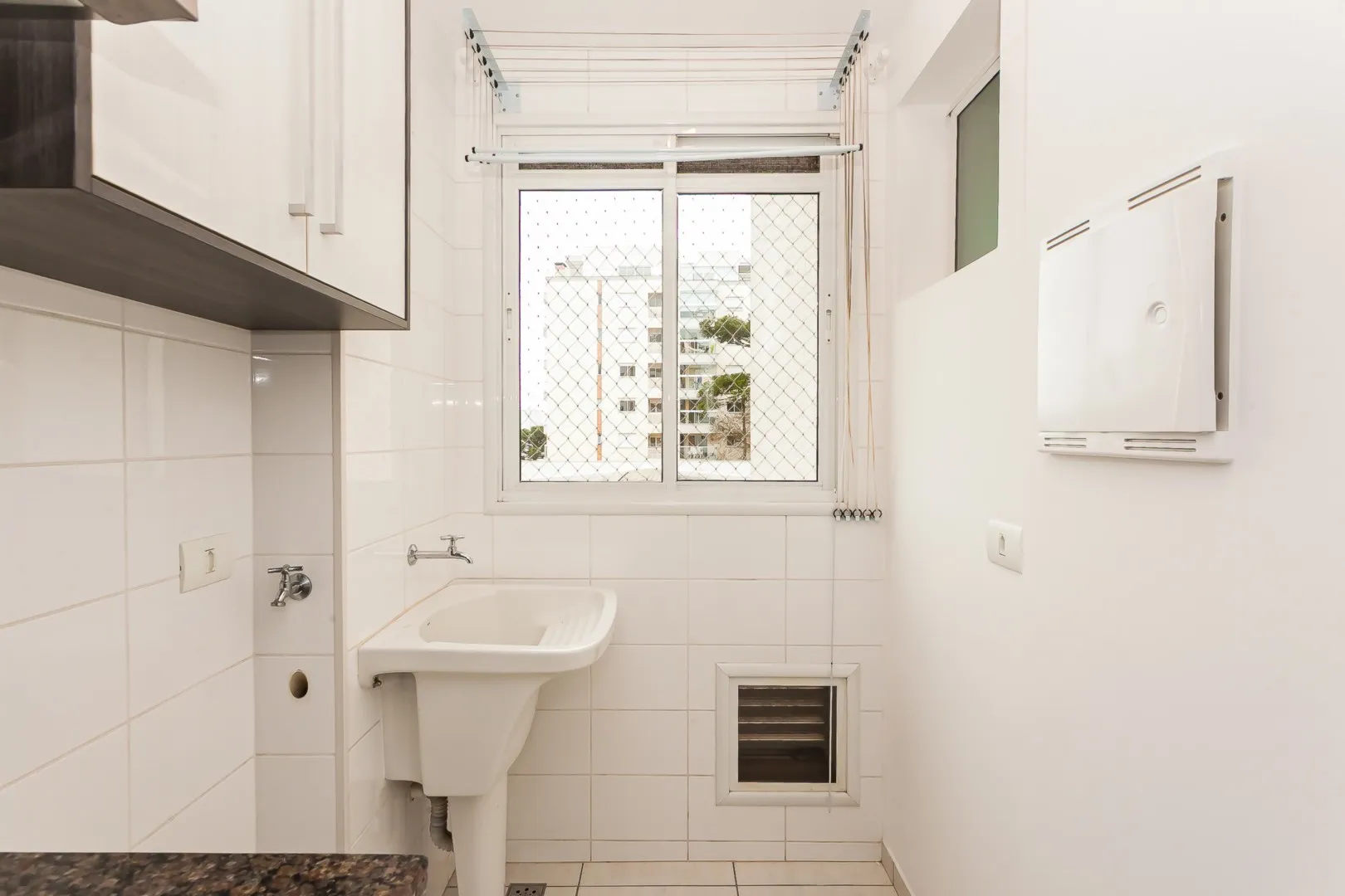 Apartment, 60 m², with wood or laminate floors — photo 18