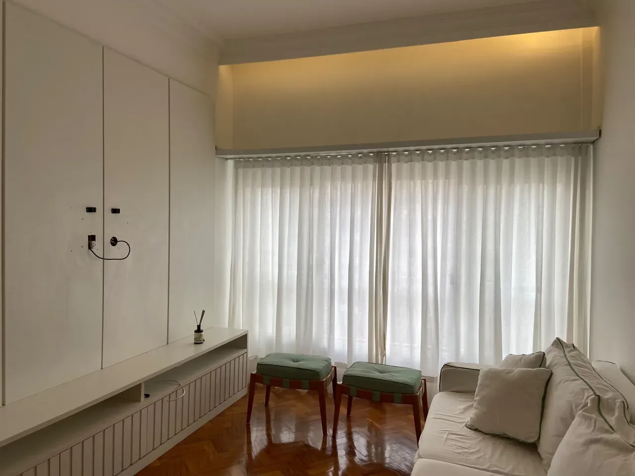 Apartment on the 7th floor with wood or laminate floors — photo 23