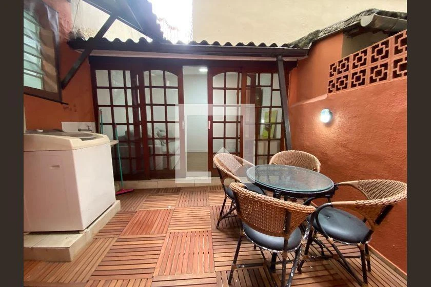 Departamento de 2 dormitorios con balcón cerrado con vidrio — photo 29