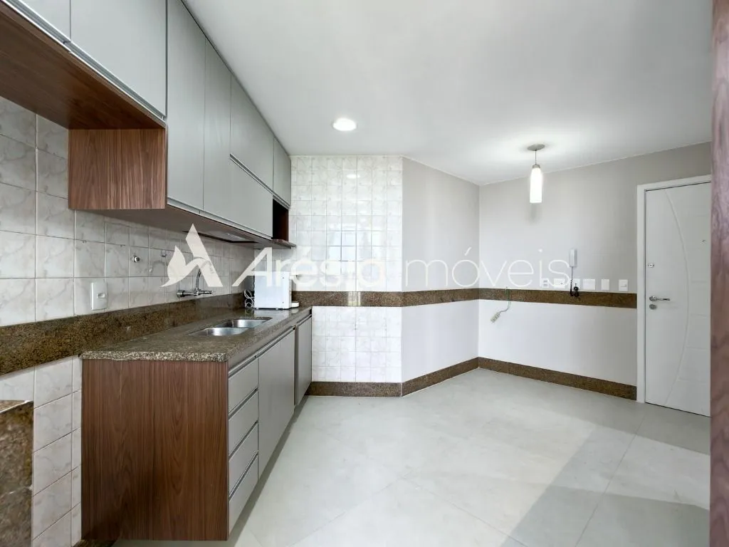 3-bedroom apartment with a bathtub — photo 34
