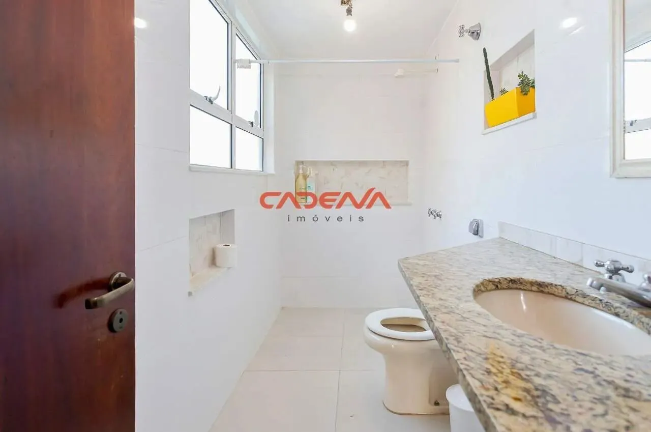 460 m² house with 5 bedrooms and fitted kitchen — photo 17