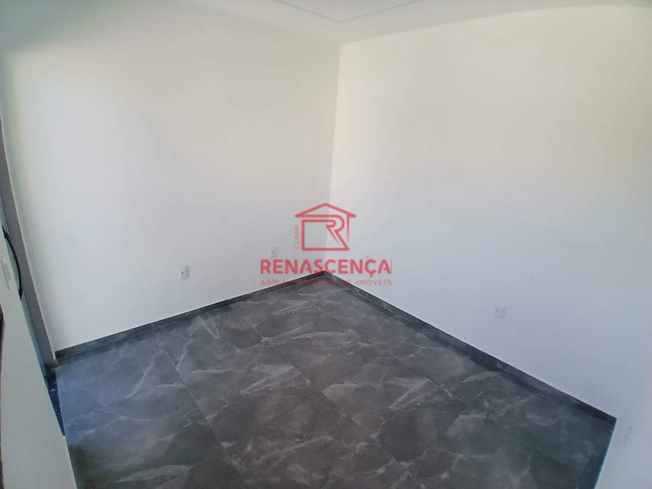 House with 5 bedrooms and 4 bathrooms, separate kitchen — photo 10