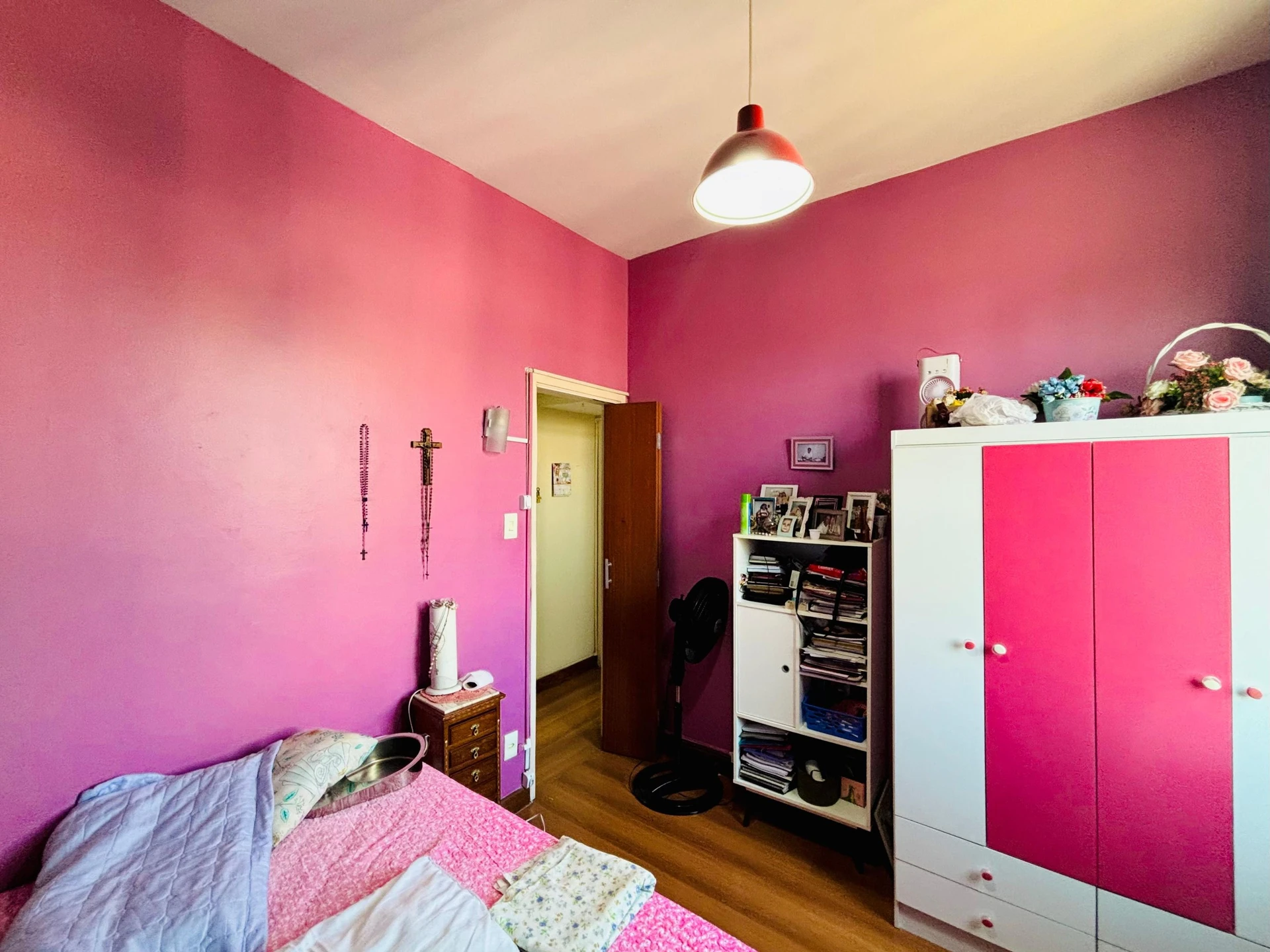 Furnished 2-bedroom apartment with separate kitchen — photo 9
