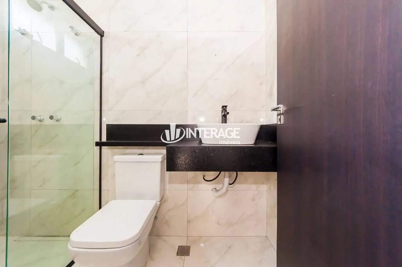 3-bedroom house with a washing machine in Curitiba — photo 37