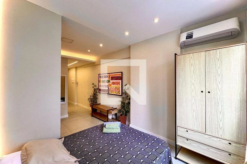 One-bedroom apartment with a washing machine — photo 24