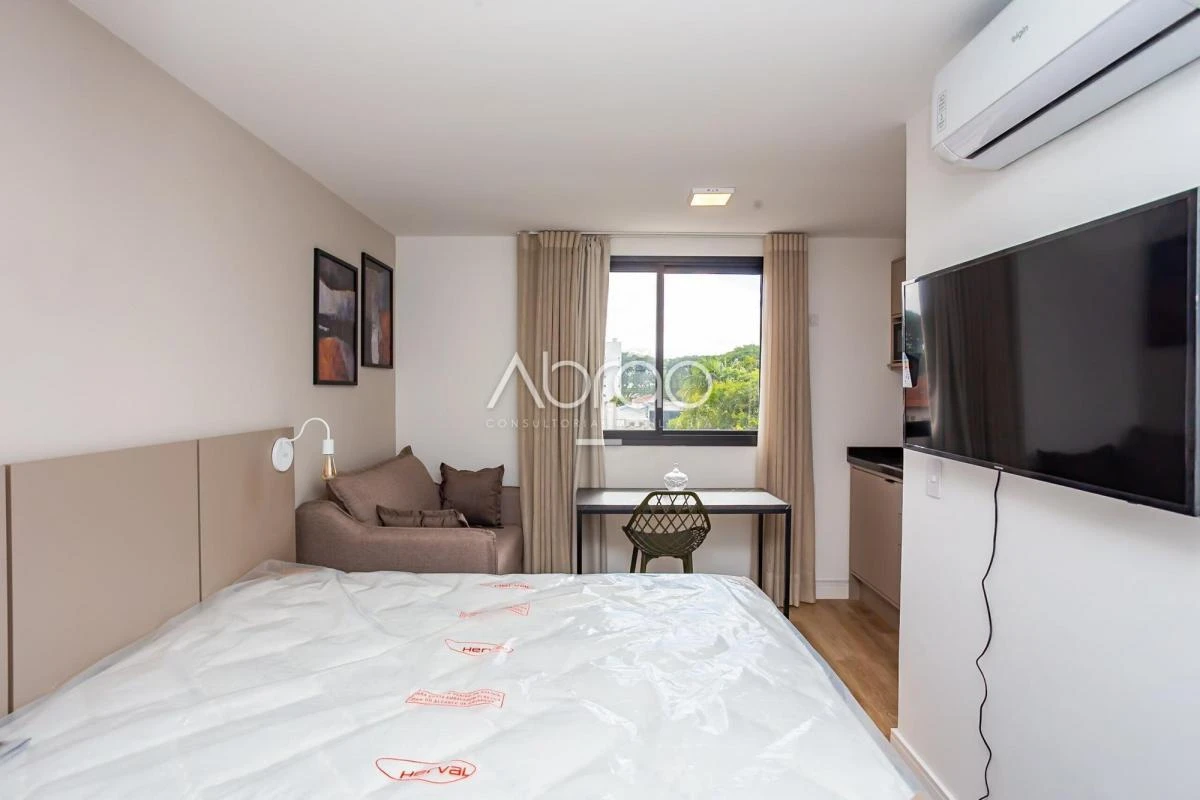 Furnished 17 m² studio with 1 bedroom and 1 bathroom — photo 9