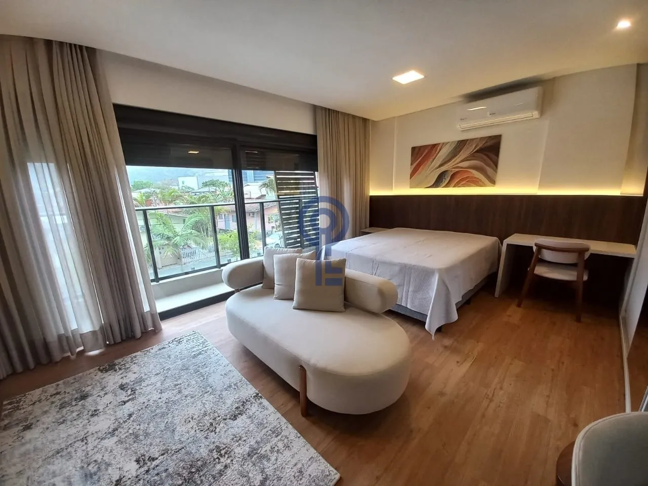 Home office in a one-bedroom apartment, 49 m² — photo 4