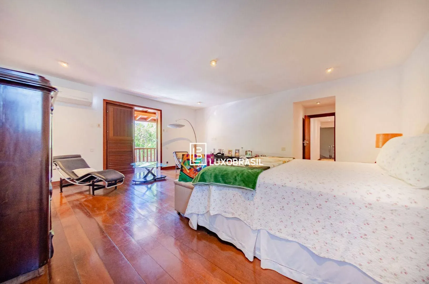 Furnished house with 6 en-suite bedrooms and 9 parking — photo 22