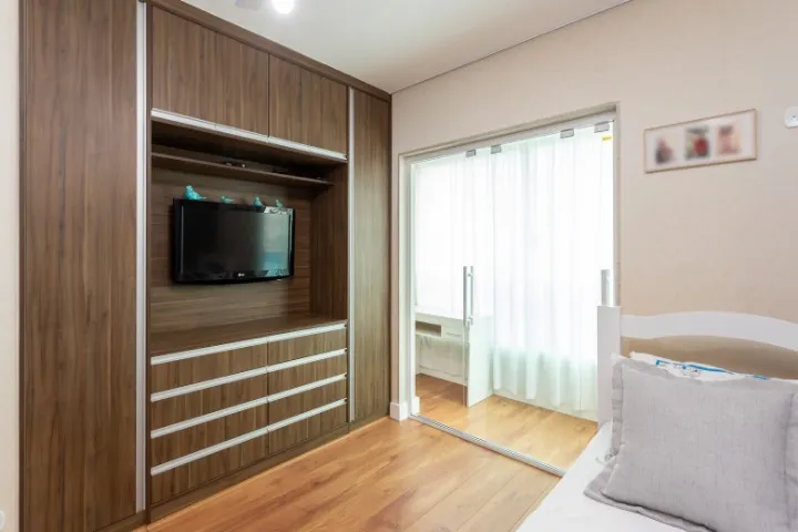 Furnished 3-bedroom apartment with 248 m² and parking — photo 11