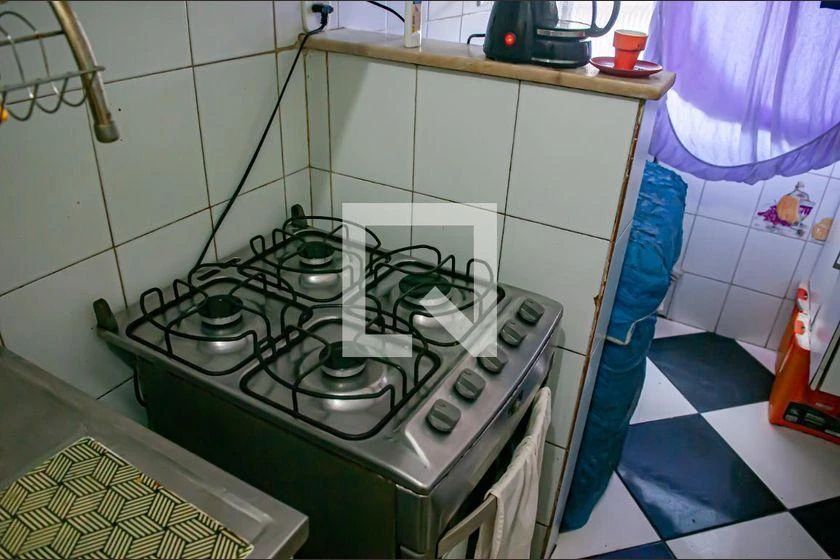 Apartamento amueblado de 2 dormitorios y cocina aparte — photo 17