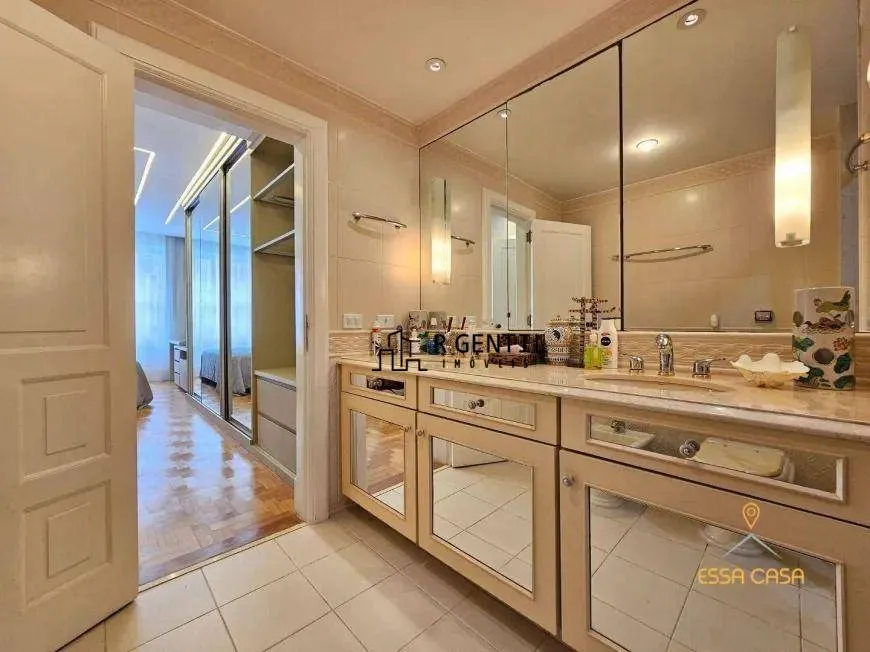 430 m² apartment with 4 bedrooms and 5 bathrooms — photo 20