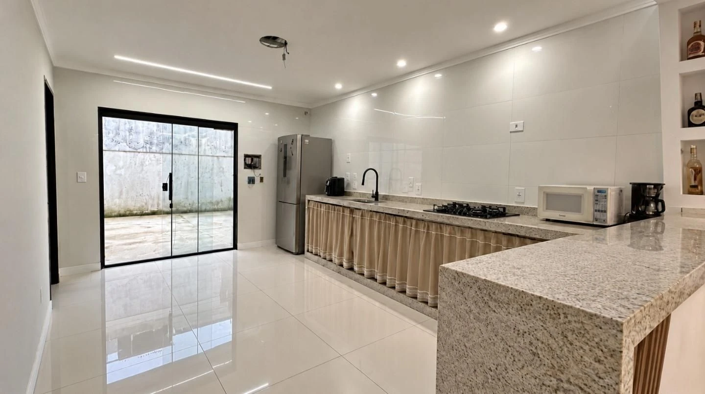 5-bedroom house, 1 with its own bathroom, 120 m² — photo 3