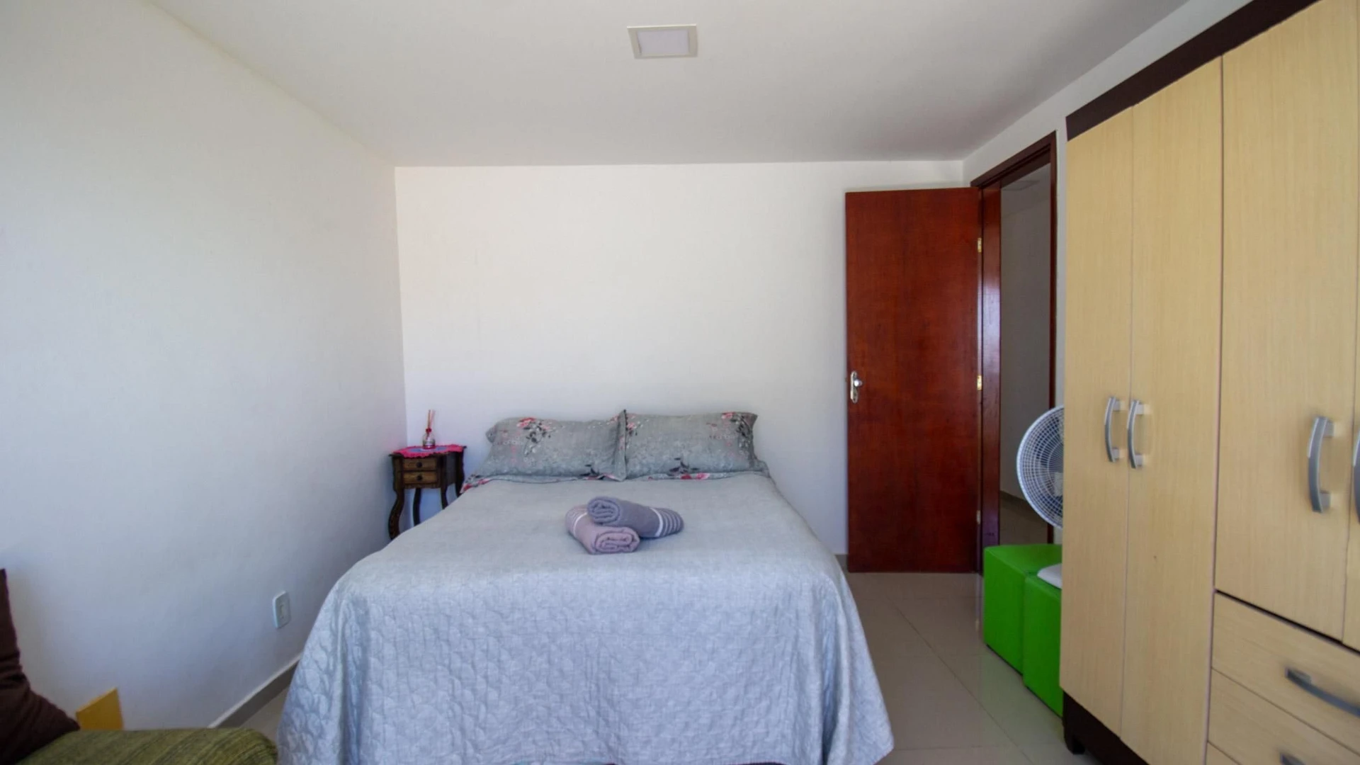 Apartamento mobiliado de 3 quartos com varanda e vista — photo 21