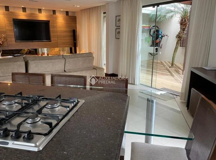 Furnished house with 350 m² and 3 en-suites — photo 5