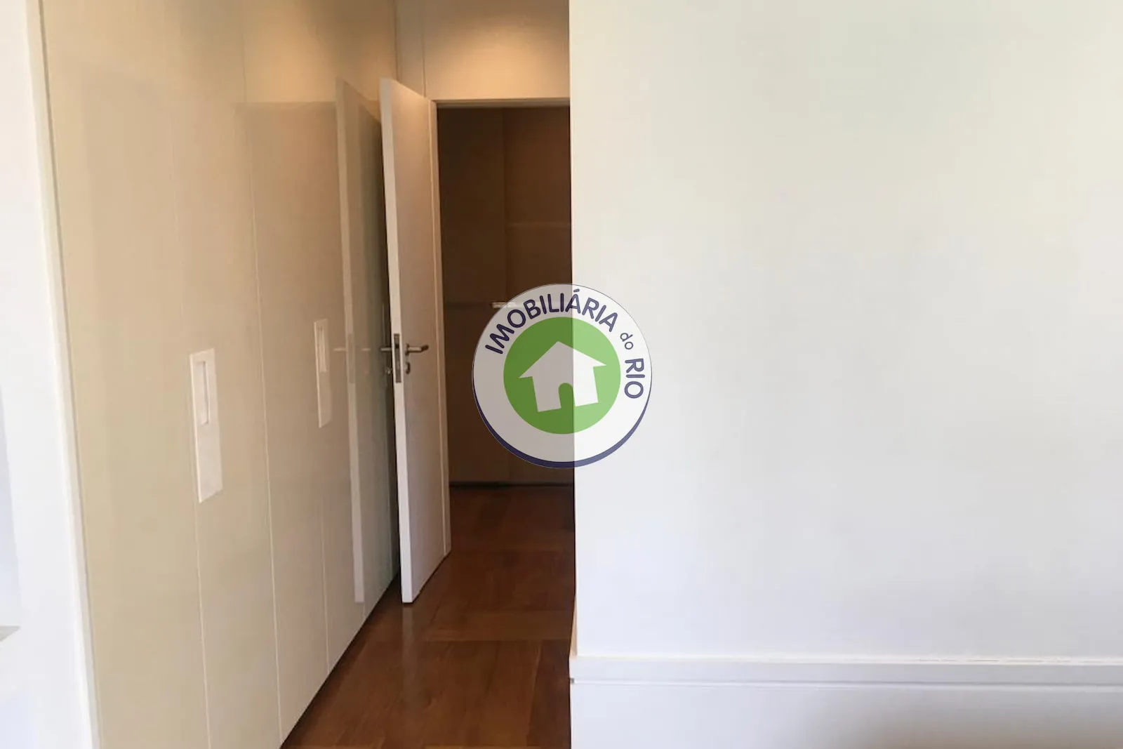 Apartamento mobiliado com 3 dormitórios e 5 banheiros — photo 32