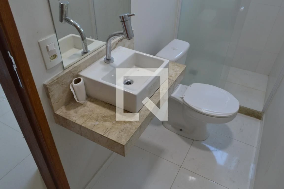 Casa de 5 quartos com 3 suítes e varanda fechada — photo 50