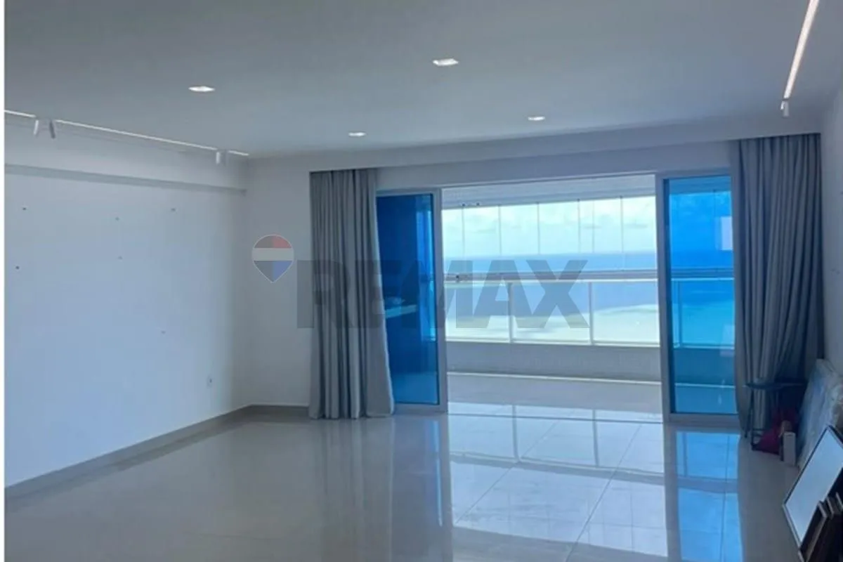 Застеклённый балкон и 4 спальни: квартира 245 м² — photo 3