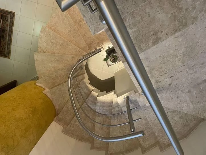 Ванна та 4 спальні: будинок 258 м² — photo 8