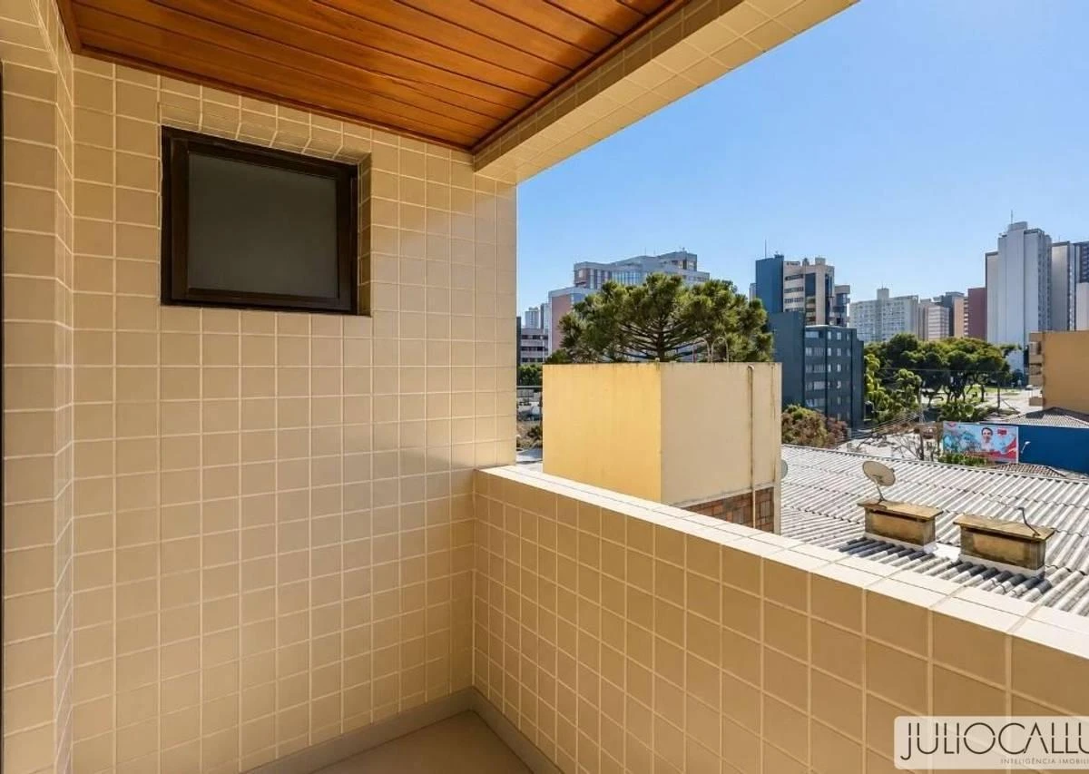 One-bedroom apartment with a washing machine — photo 12