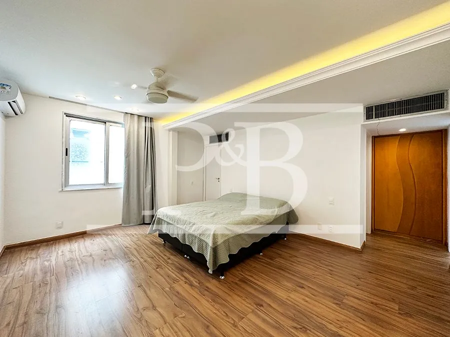3-bedroom apartment with 220 m² and laundry area — photo 4