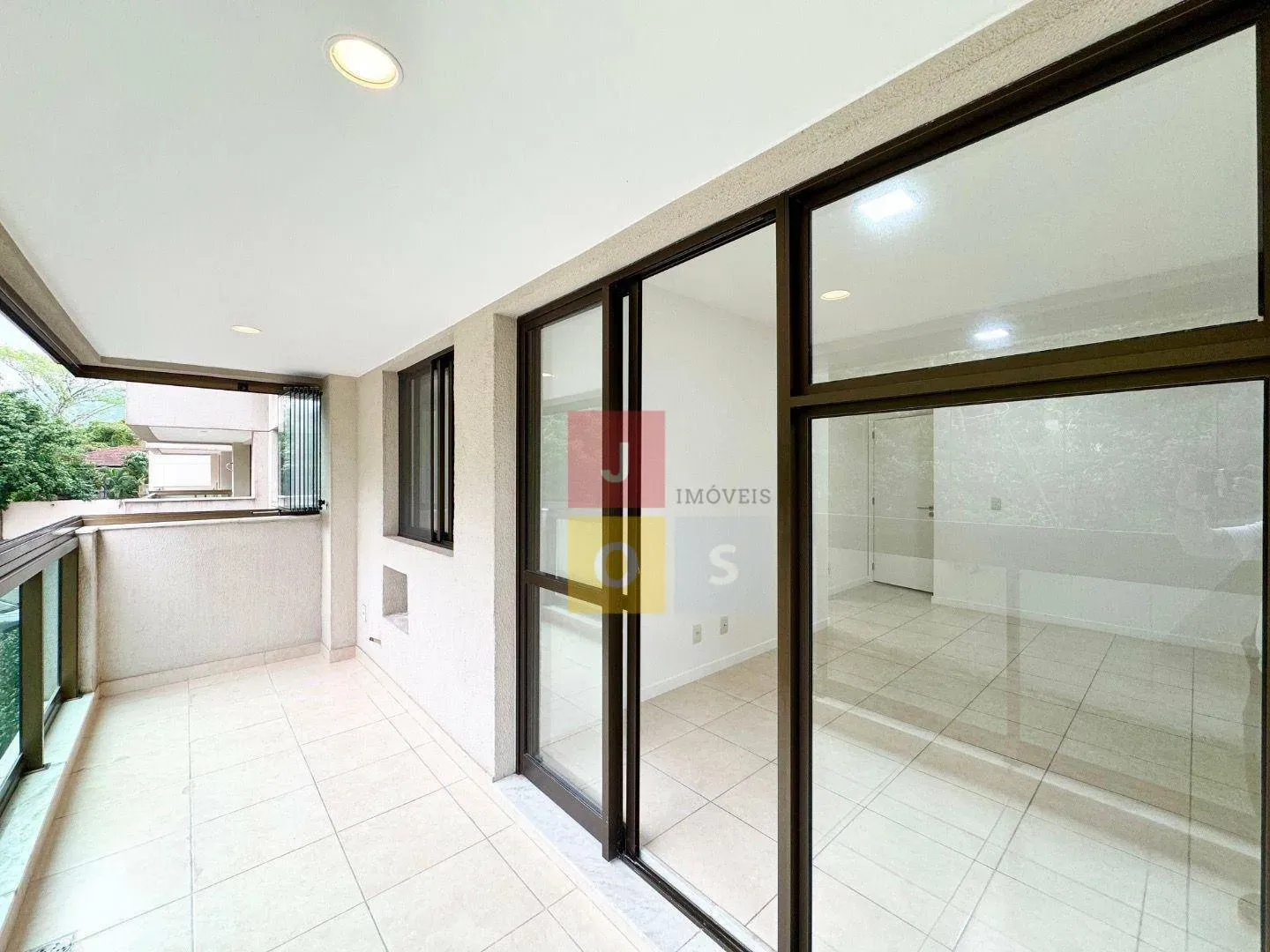 2-bedroom apartment with glassed balcony and 1 parking — photo 2
