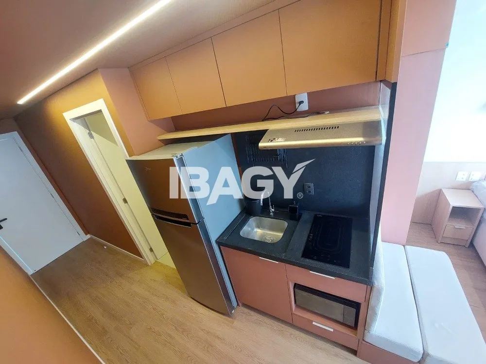 Furnished 20 m² studio with 1 bedroom and no parking — photo 2