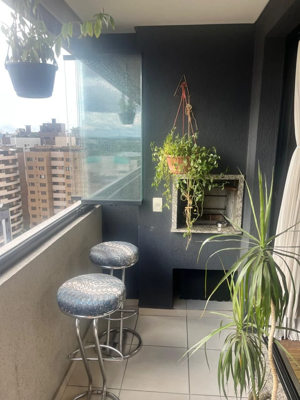 Furnished apartment, 48 m², with a glass-enclosed balcony — photo 8