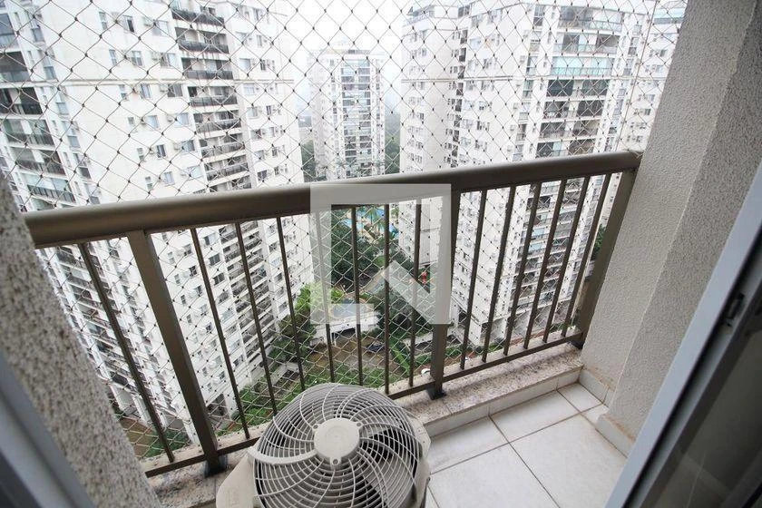 Glass-enclosed balcony in a 2-bedroom apartment, 78 m² — photo 40