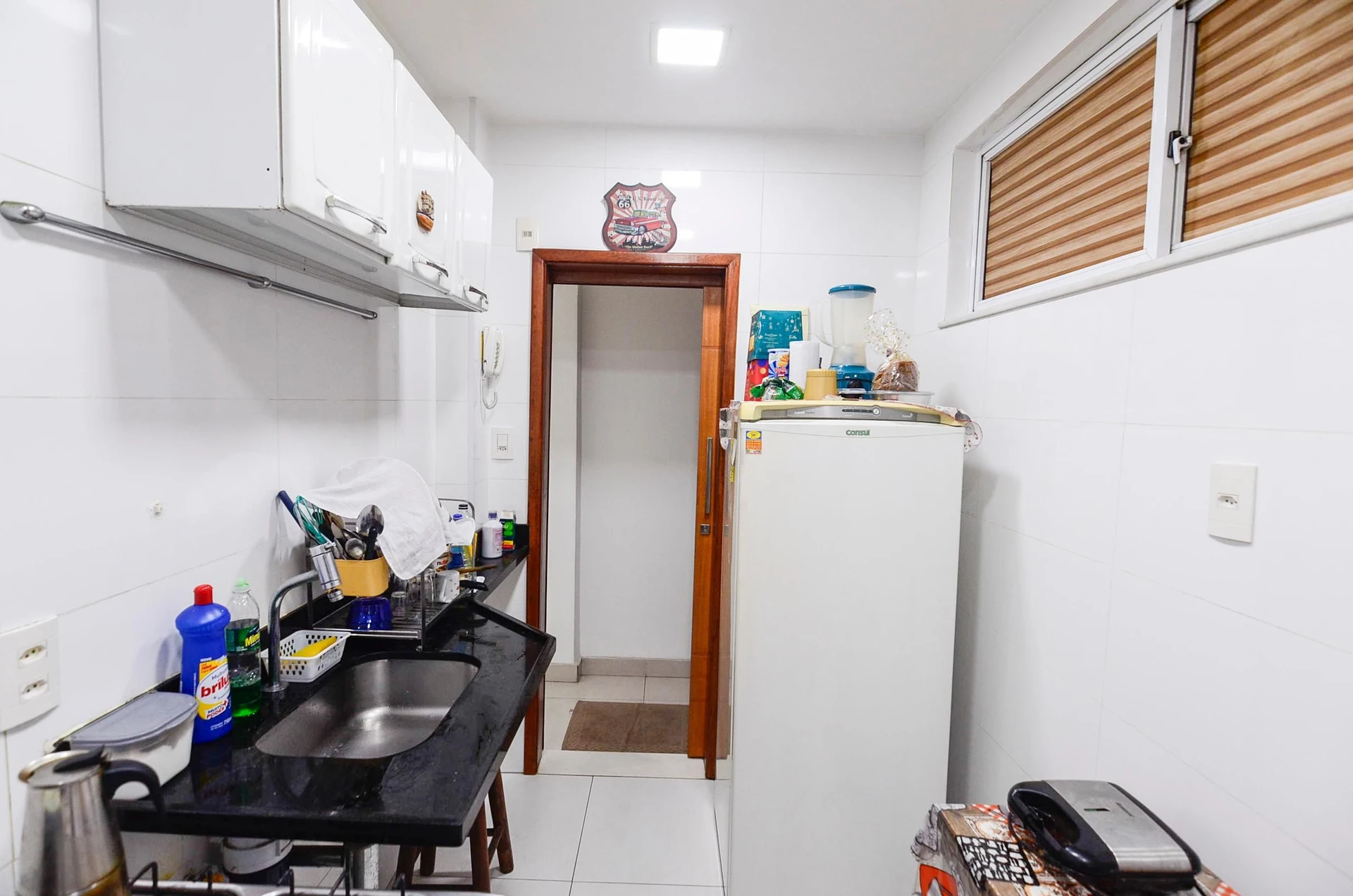 Furnished 1-bedroom apartment with en-suite and 1 parking spot — photo 13