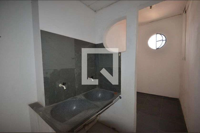 1-bedroom apartment with an electric shower — photo 25