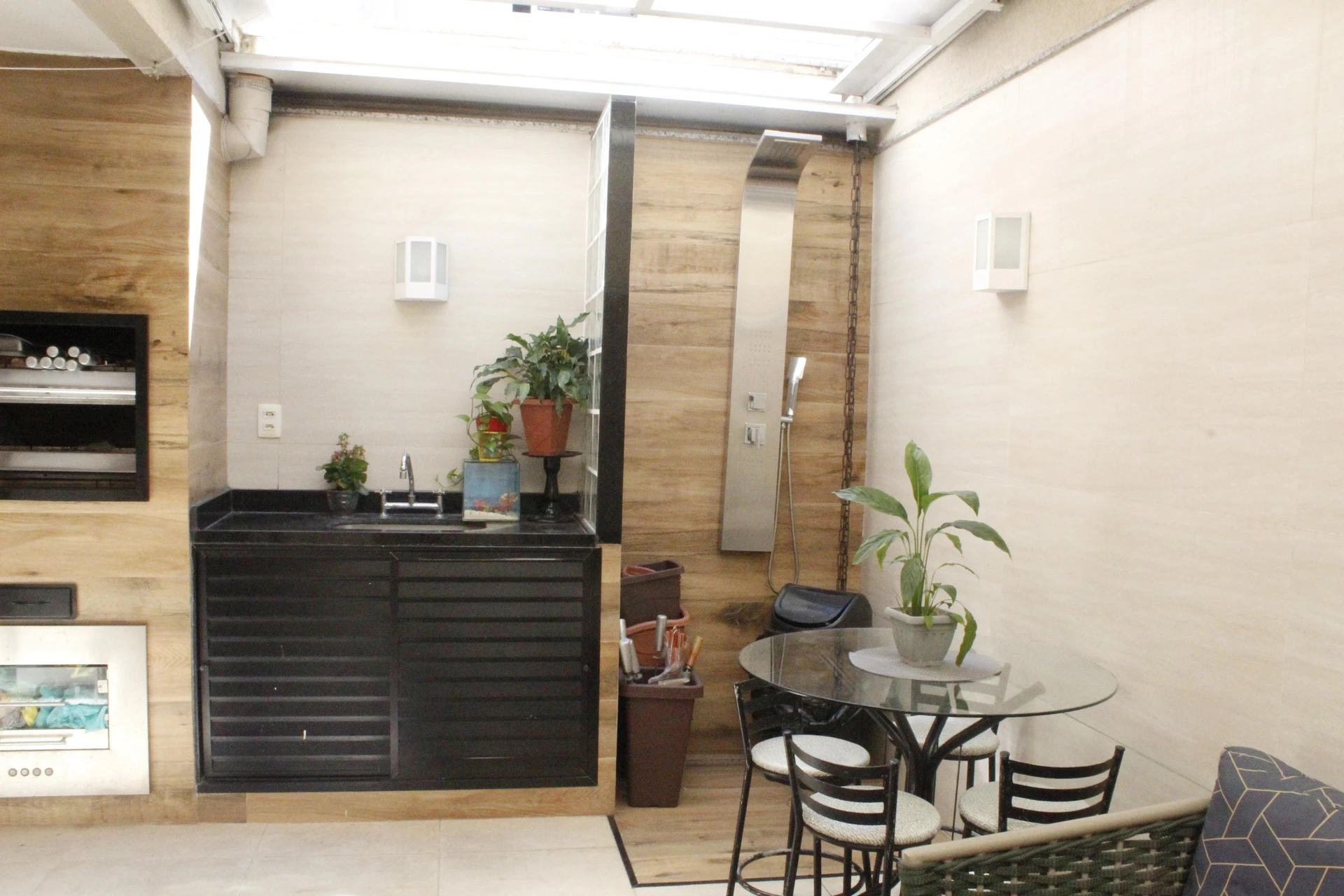 Furnished house with 4 bedrooms and private BBQ — photo 3