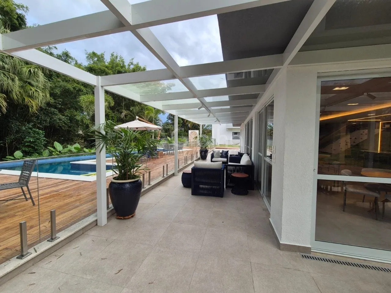200 m² apartment with a dishwasher and a water view — photo 37