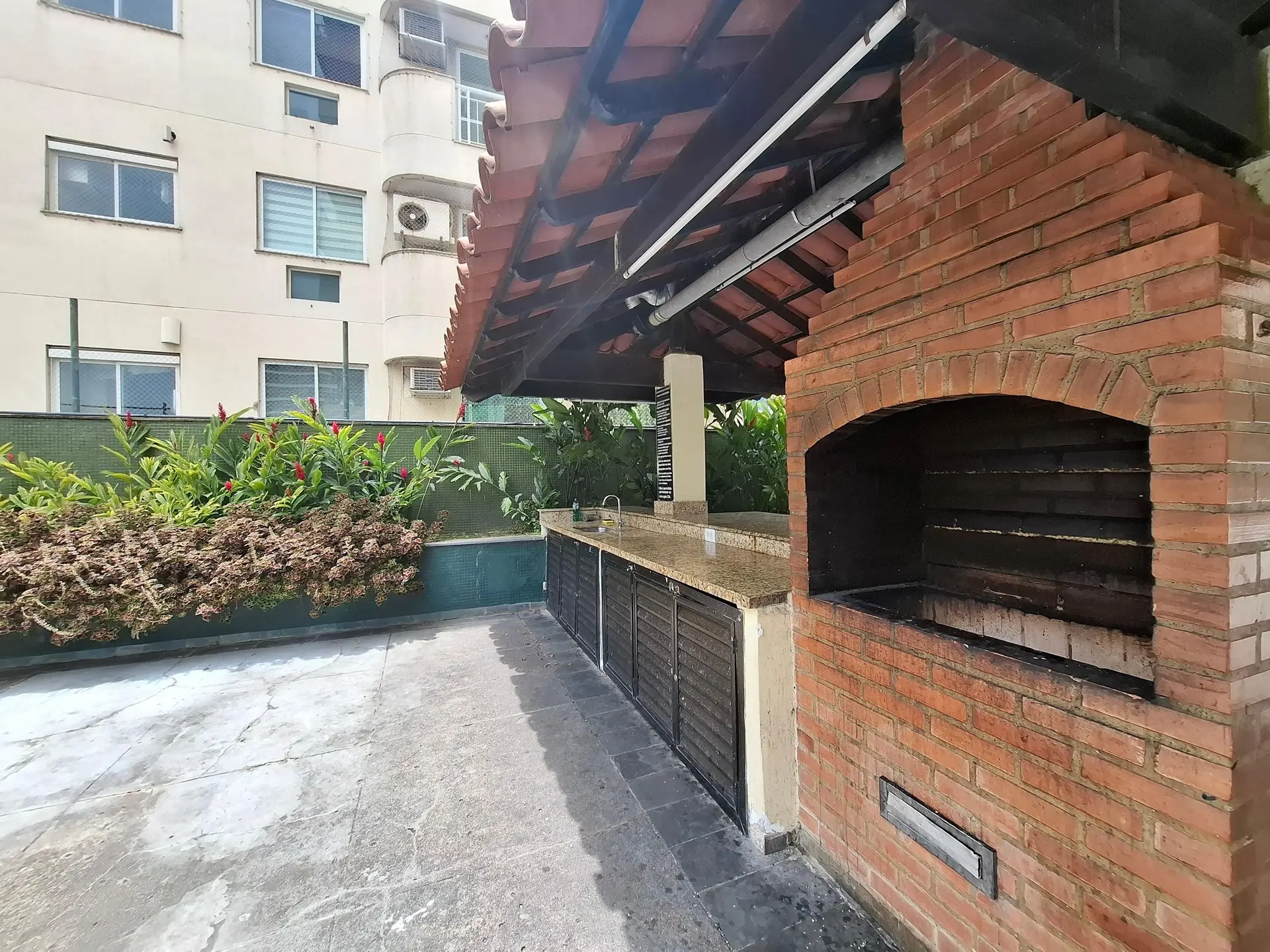 2 quartos e janelas do piso ao teto: apartamento de 75 m² — photo 3