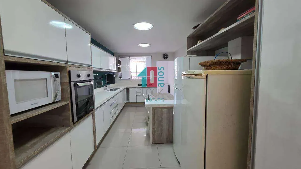 Мебльована квартира з 3 спальнями та 5 ванними — photo 18