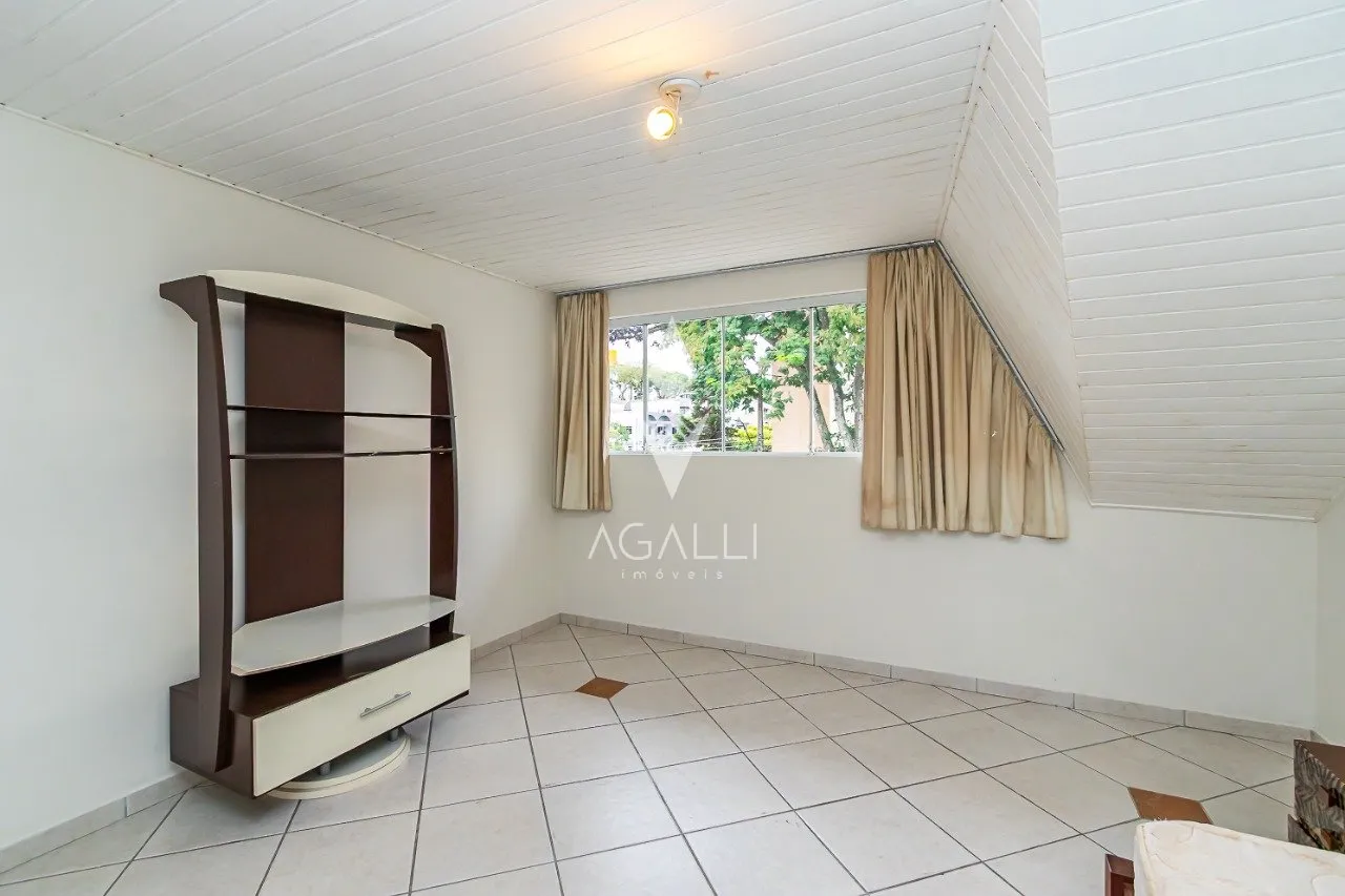 House with 4 bedrooms and 192 m², 1 parking spot — photo 45