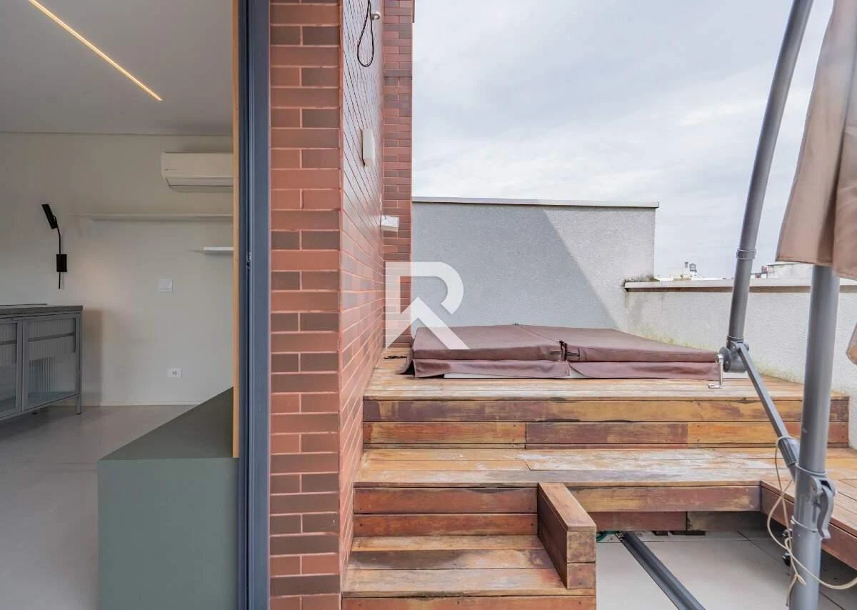 3-bedroom apartment with a walk-in closet in Curitiba — photo 30