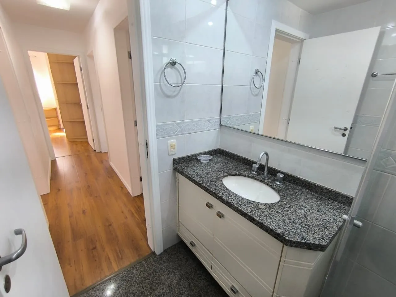Apartamento de 3 quartos com varanda e 126 m² — photo 24