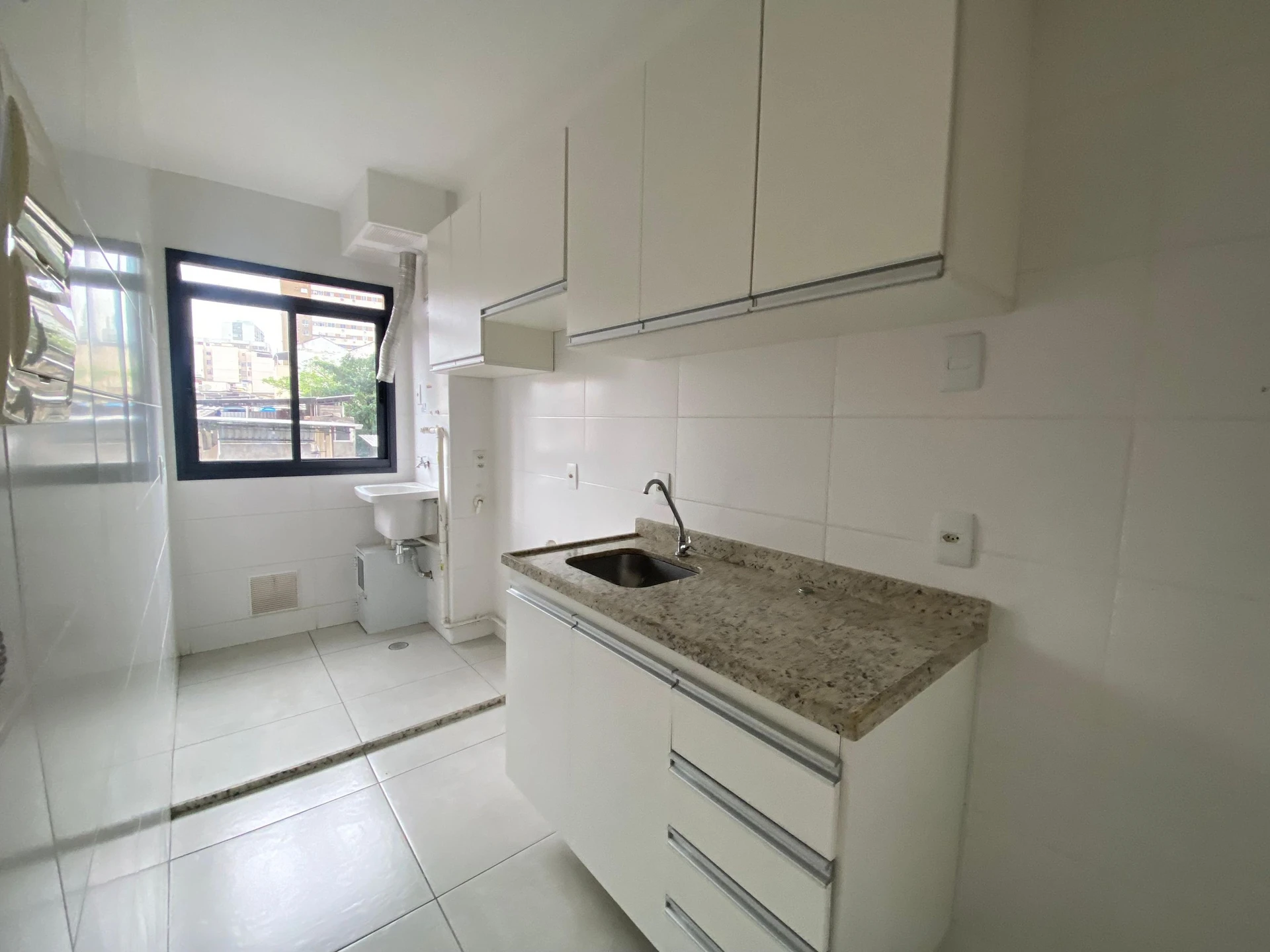 Apartment, 55 m², with wood or laminate floors — photo 10