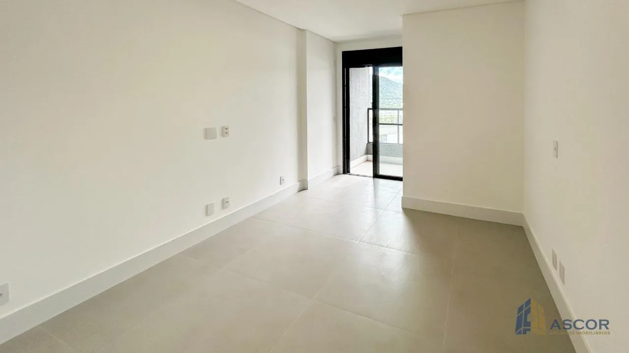 Apartment, 134 m², with a water view — photo 13